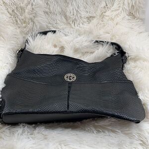 Like new Relic purse used once